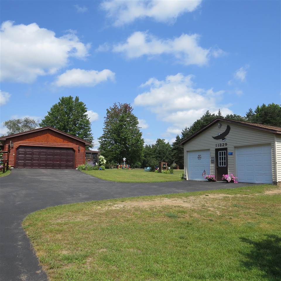 11829 Summit City Road Kingsley, MI 49649 - Photo 4 of 40