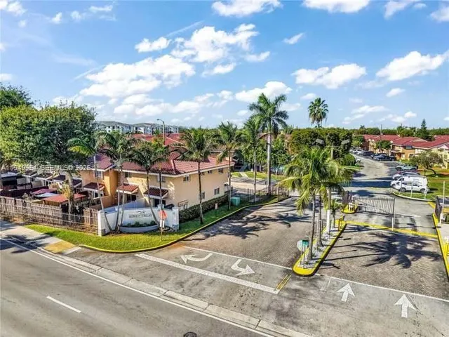 $2,700 | 8255 Northwest 6th Terrace, Unit 228, Miami, FL 33126