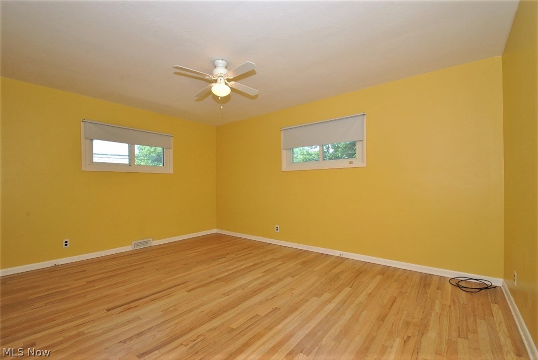 1091 Haverston Road Lyndhurst, OH 44124 - Photo 18 of 27
