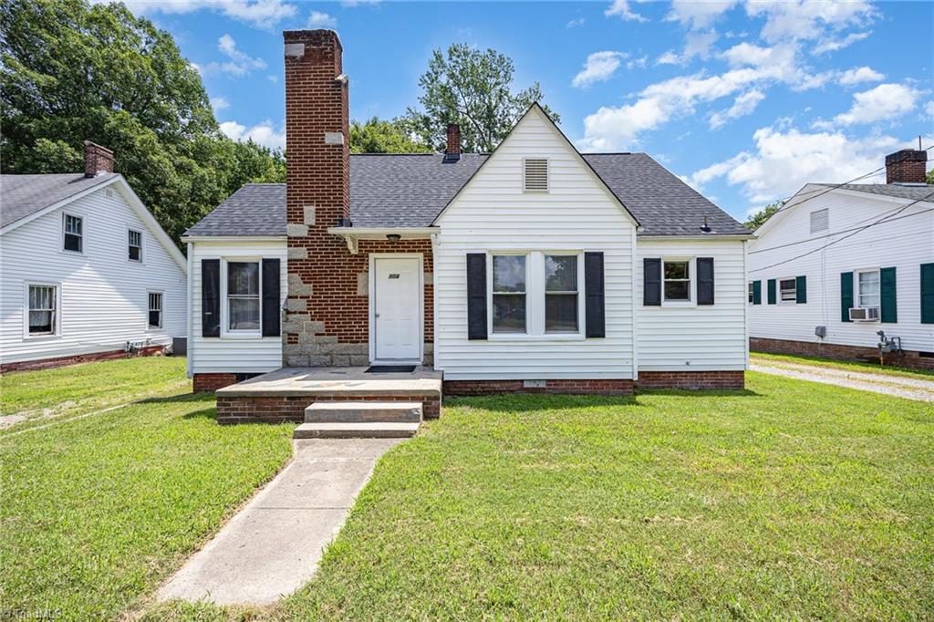 900 Salisbury Avenue Spencer, NC 28159 - Photo 1 of 19