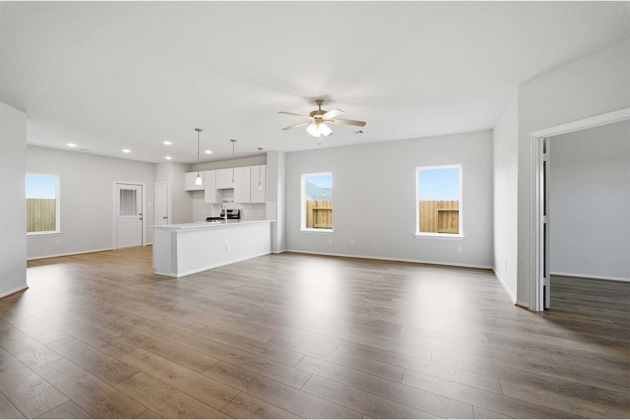 8023 Jasper Mdws Way Angleton, TX 77515 - Photo 7 of 24