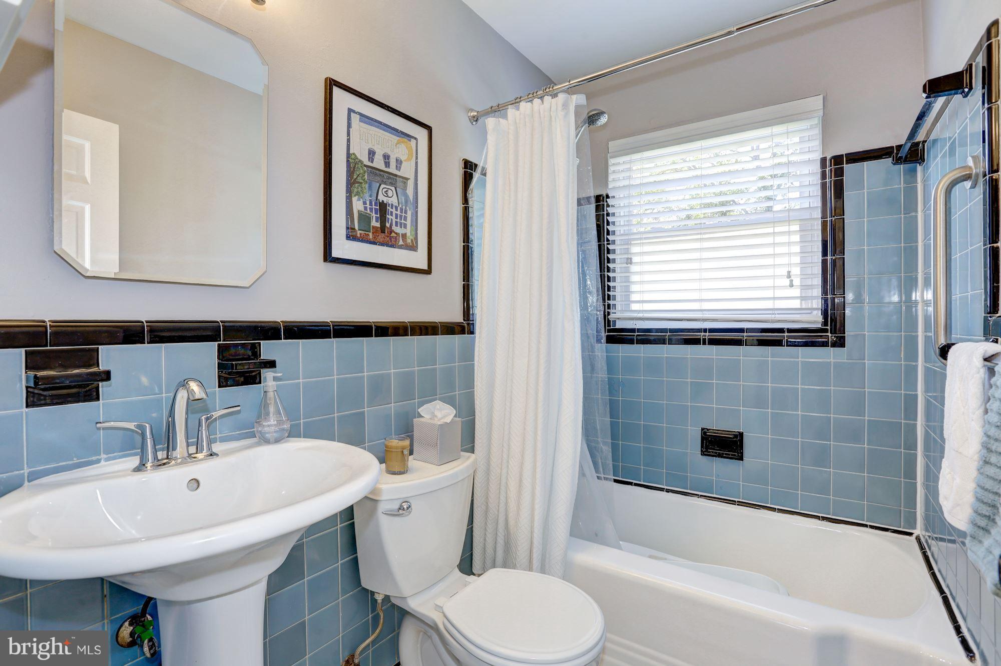 4707 Saul Road Kensington, MD 20895 - Photo 17 of 26 Bath
