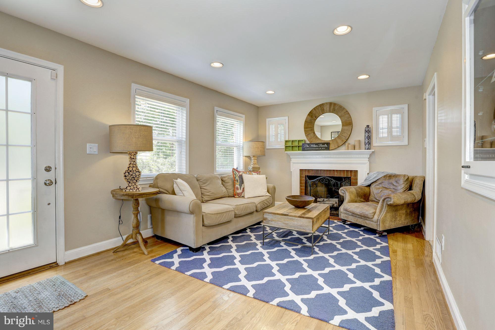 4707 Saul Road Kensington, MD 20895 - Photo 3 of 26 Living Room