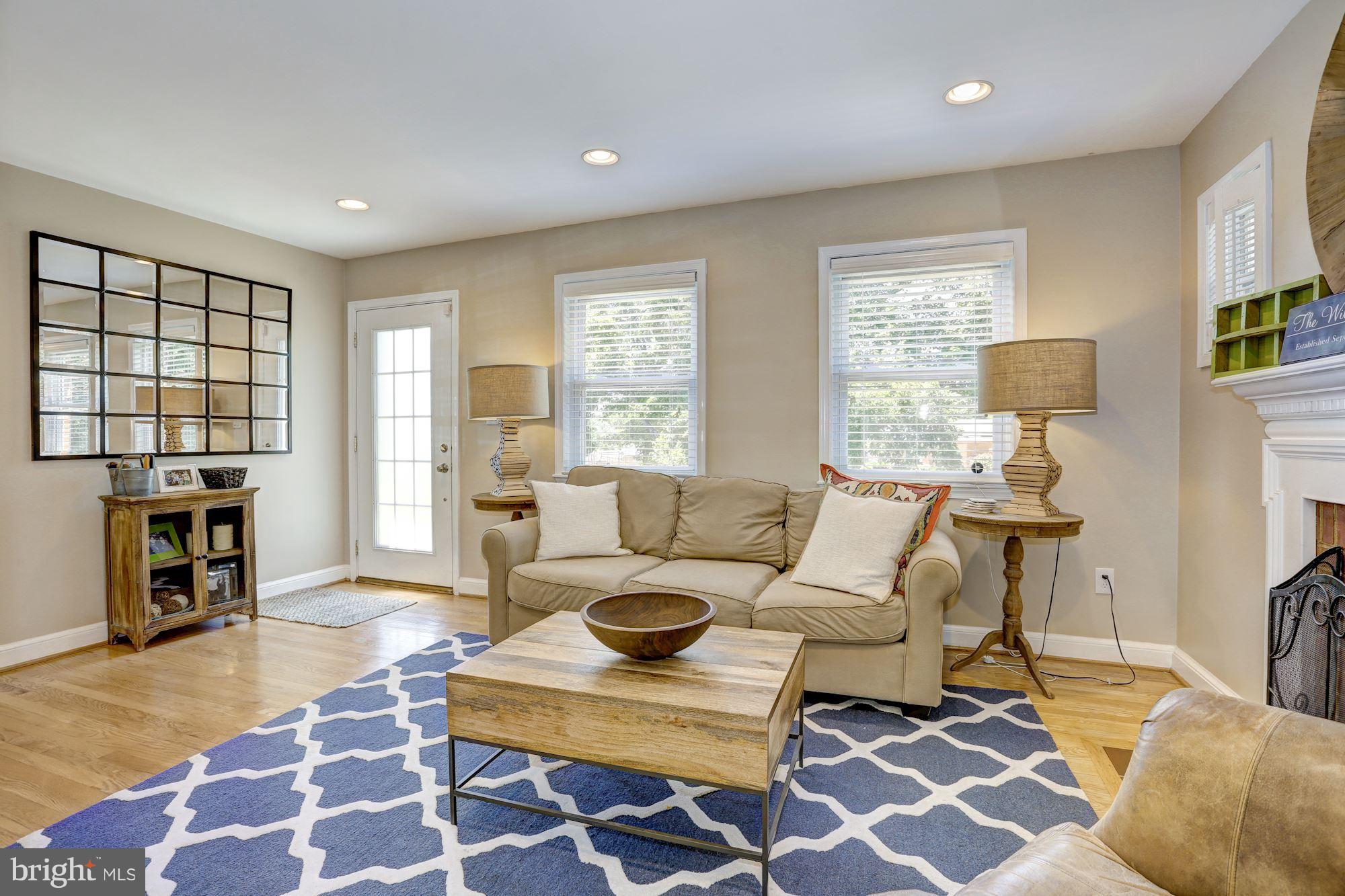 4707 Saul Road Kensington, MD 20895 - Photo 4 of 26 Living Room