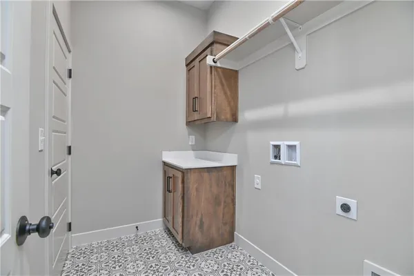 $831,775 | 24621 West 60th Street, Shawnee, KS 66226