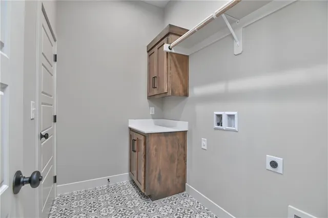 $831,775 | 24621 West 60th Street, Shawnee, KS 66226