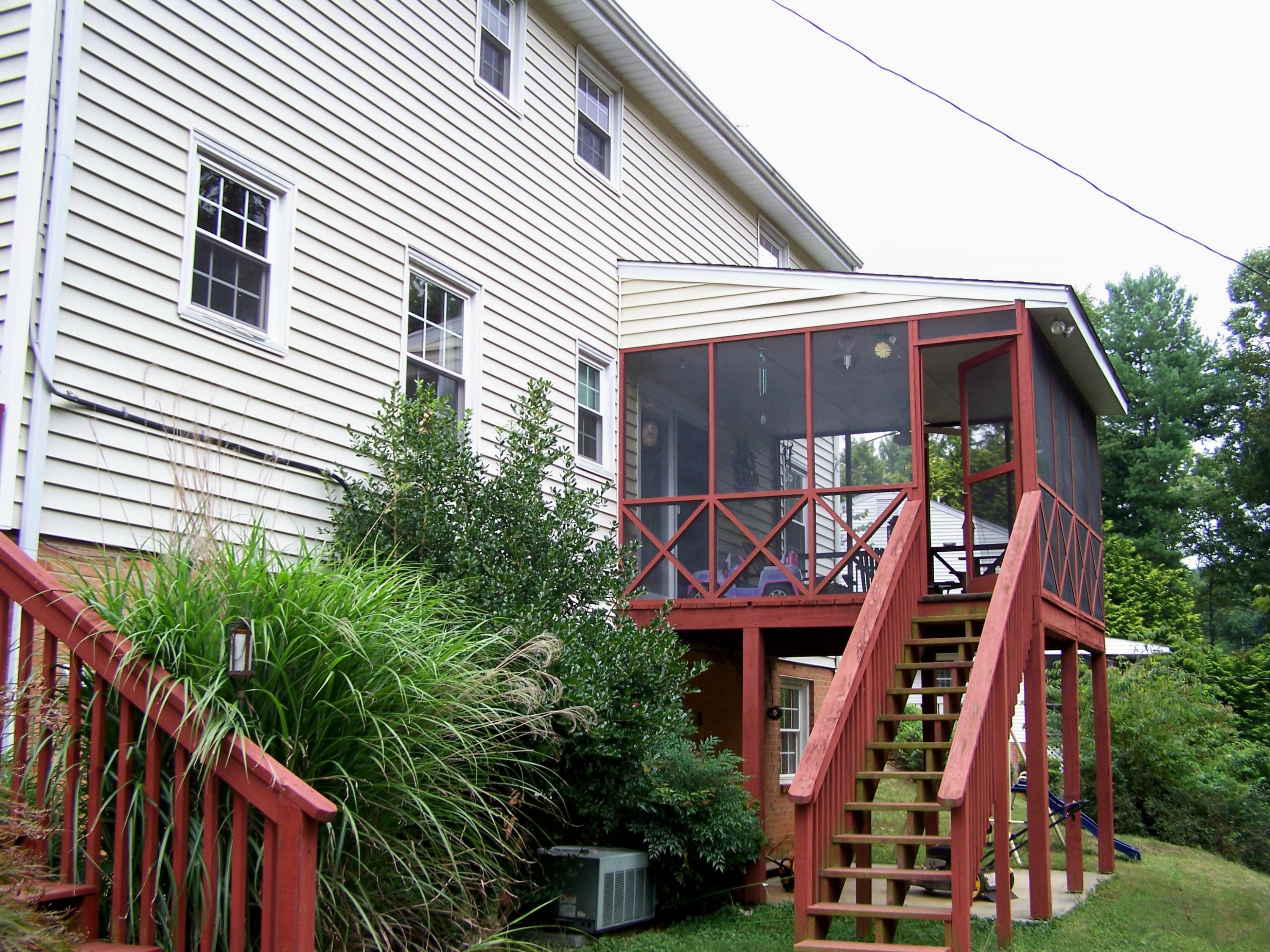 3260 Longhorn Road Roanoke, VA 24018 - Photo 2 of 41 Large Screened Porch