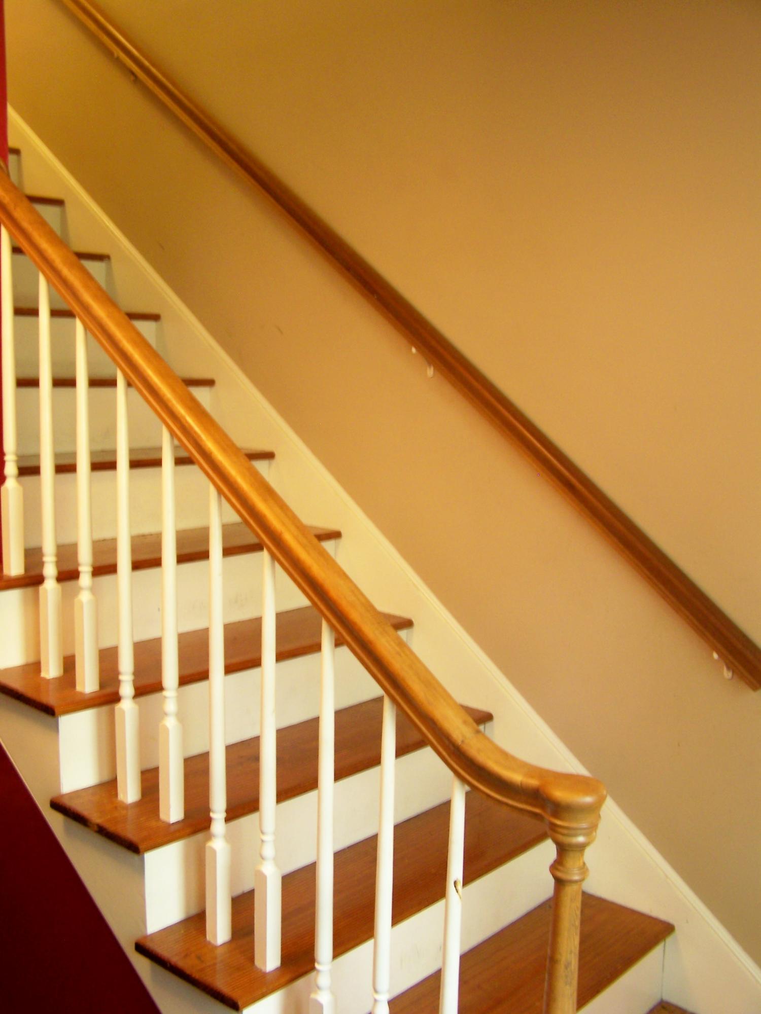 3260 Longhorn Road Roanoke, VA 24018 - Photo 22 of 41 Let's Go Upstairs...