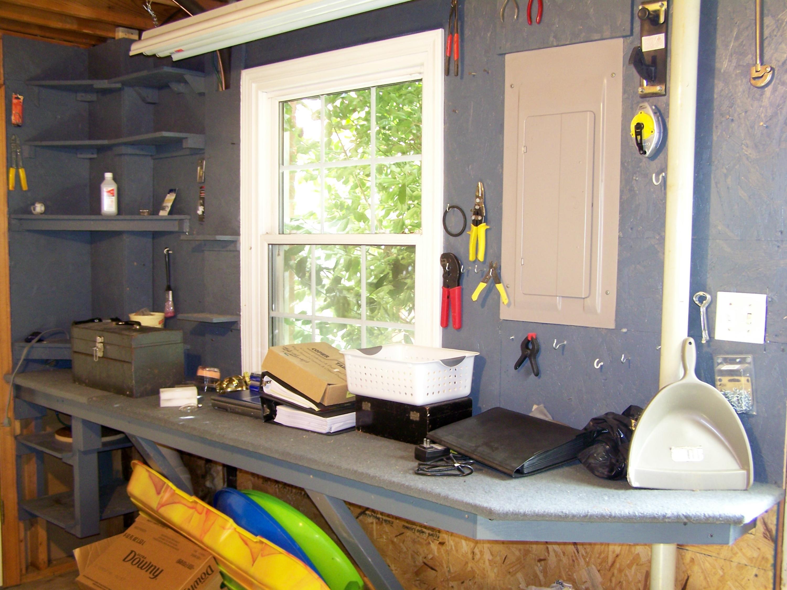 3260 Longhorn Road Roanoke, VA 24018 - Photo 41 of 41 Built-in Workbench Conveys