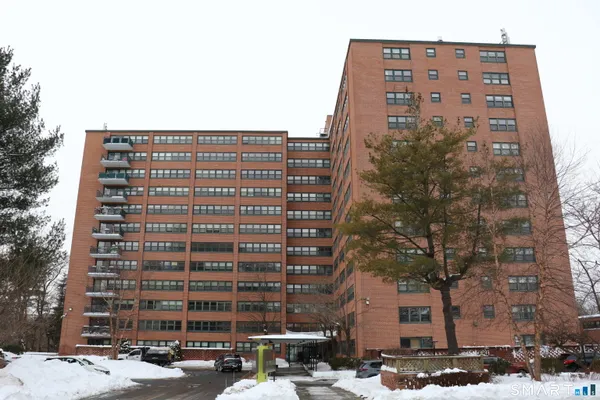 $109,000 | 31 Woodland Street, Unit 1J, Hartford, CT 06111
