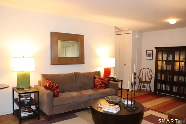 $109,000 | 31 Woodland Street, Unit 1J, Hartford, CT 06111