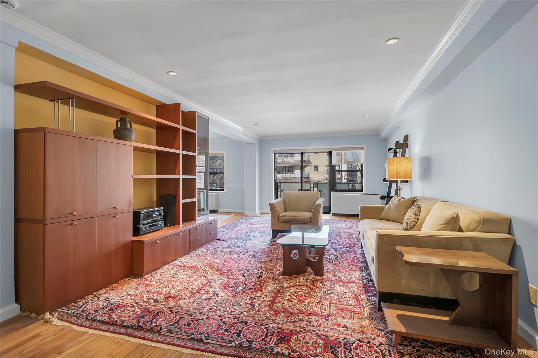 20 Canterbury Road, Unit 2C Great Neck, NY 11021 - Photo 3 of 20