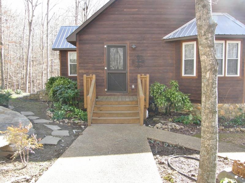 230 Lawson Road Hohenwald, TN 38462 - Photo 4 of 30 Gallery Image 4