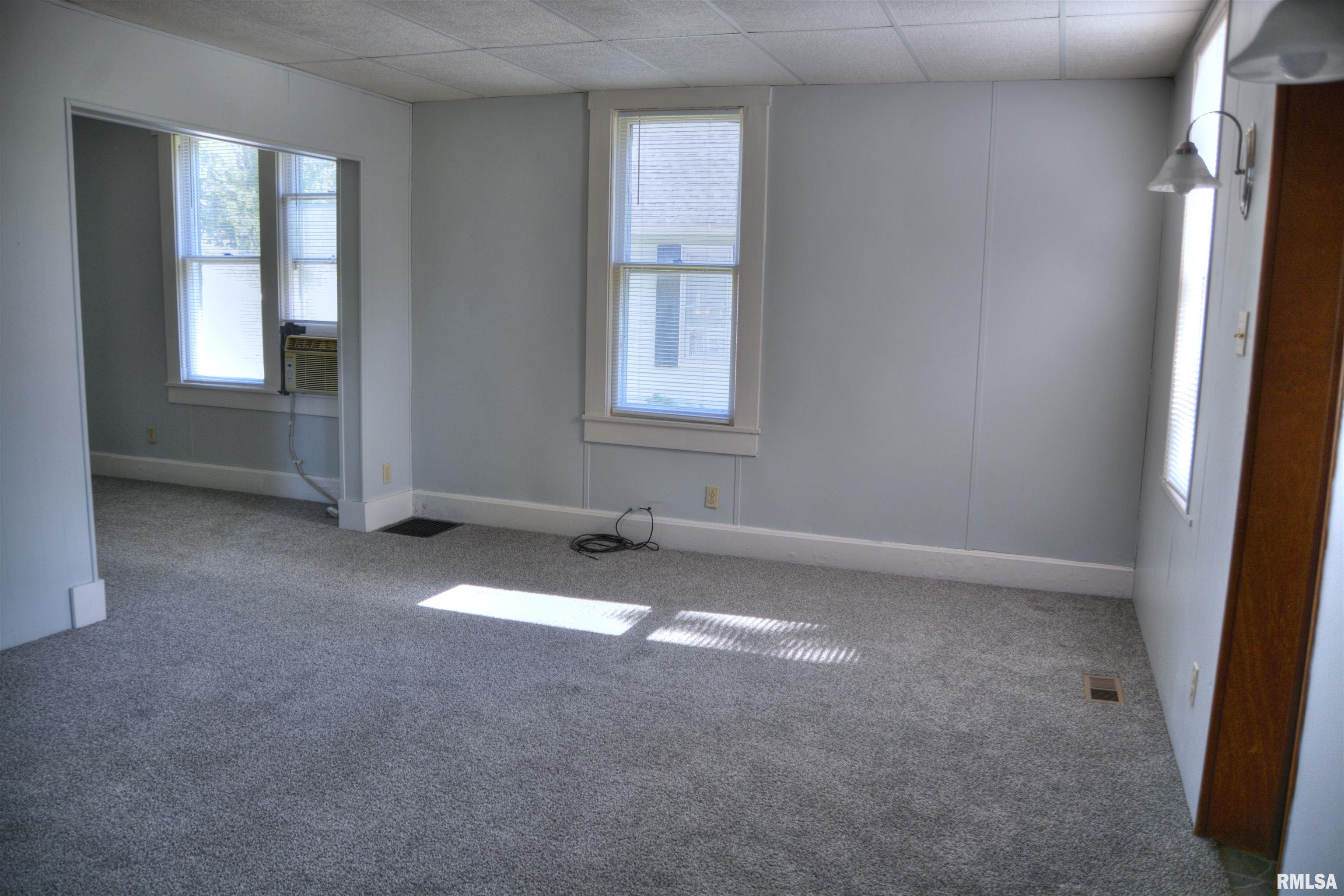 309 South Dudley Street Macomb, IL 61455 - Photo 5 of 21