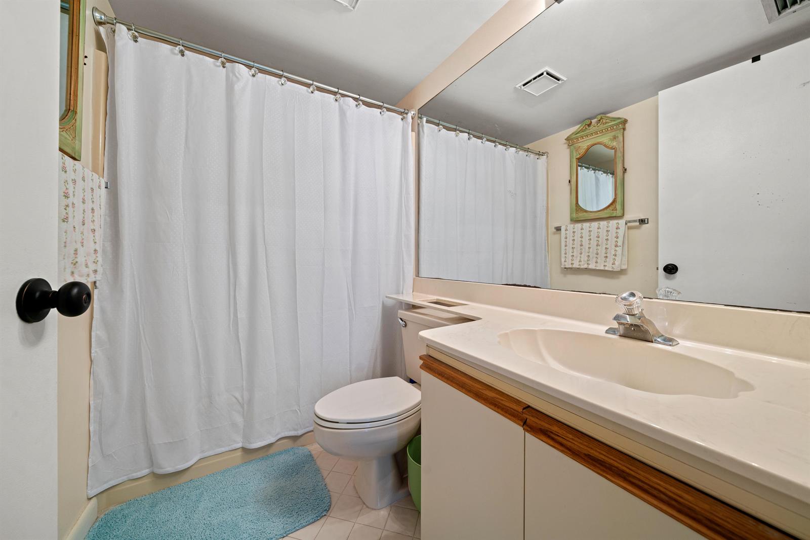 300 East Club Circle, Unit 110 Boca Raton, FL 33487 - Photo 11 of 18 Gallery Image 11