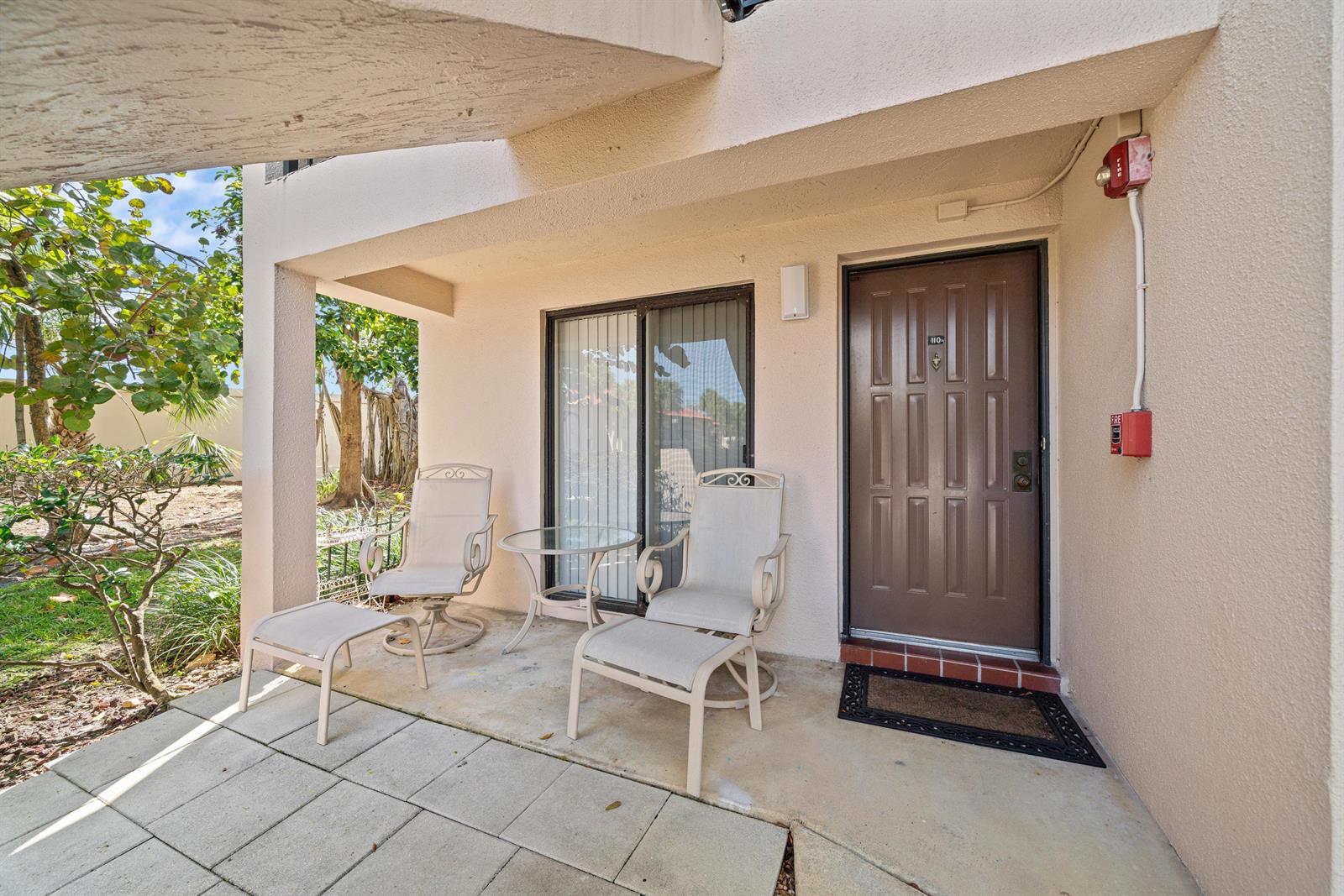 300 East Club Circle, Unit 110 Boca Raton, FL 33487 - Photo 3 of 18 Gallery Image 3