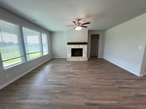 $476,900 | 2627 Witness Tree Road, Terrell, TX 75161