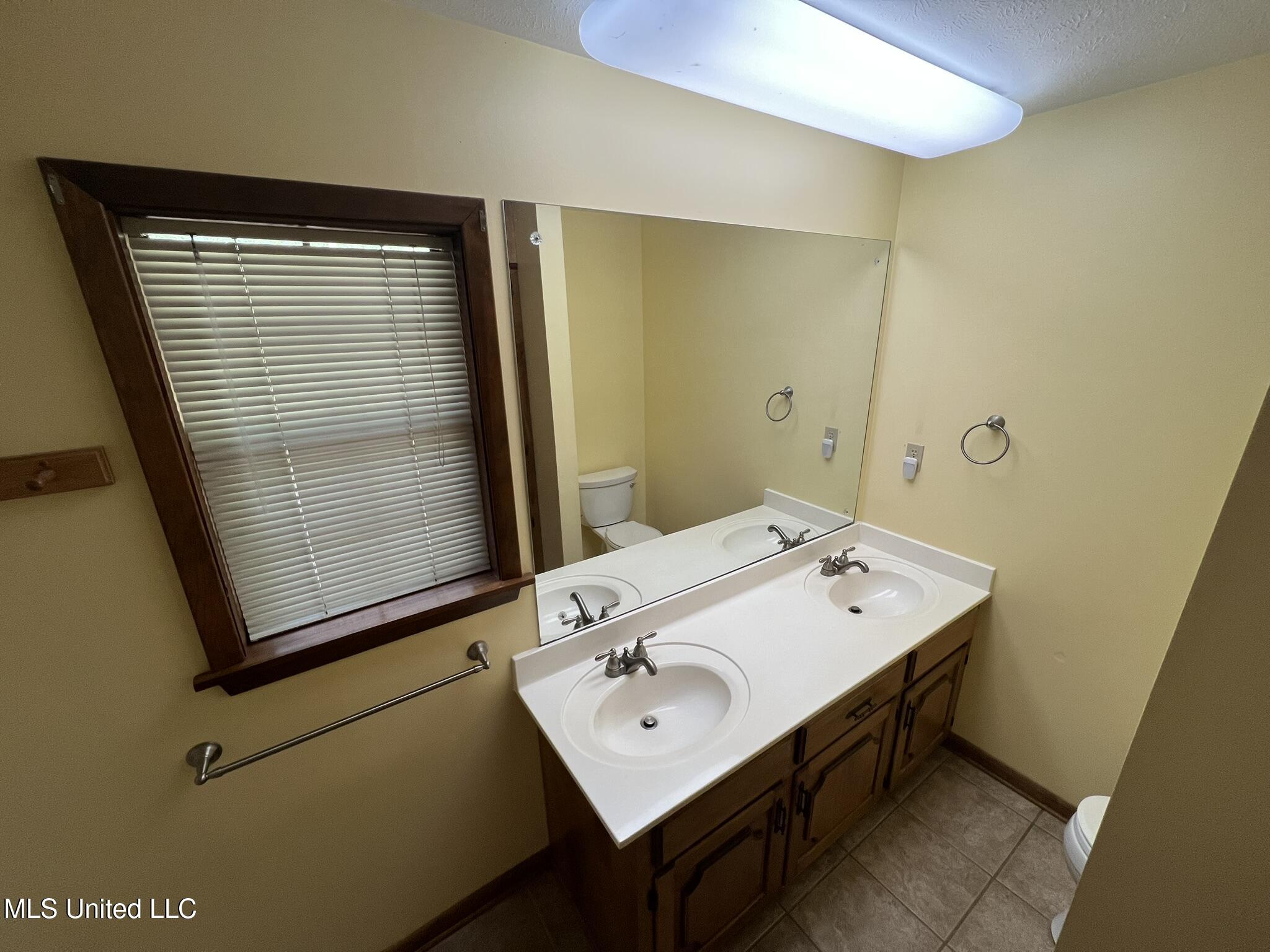 1462 Bridgers Drive Raymond, MS 39154 - Photo 25 of 37 M Bath