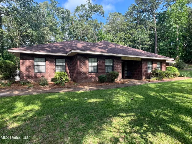 $315,000 | 1462 Bridgers Drive, Raymond, MS 39154