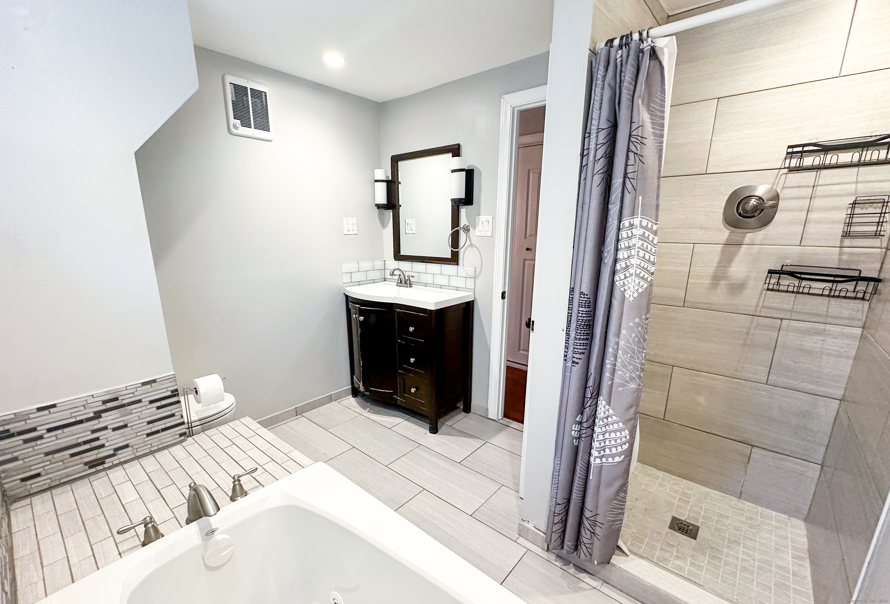 176 Wolcott Hill Road Wethersfield, CT 06109 - Photo 10 of 14