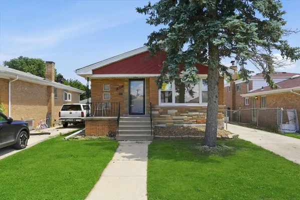 $355,000 | 9117 South St Louis Avenue, Evergreen Park, IL 60805