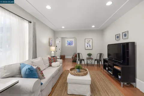 $849,000 | 4426 Park Boulevard, Oakland, CA 94602