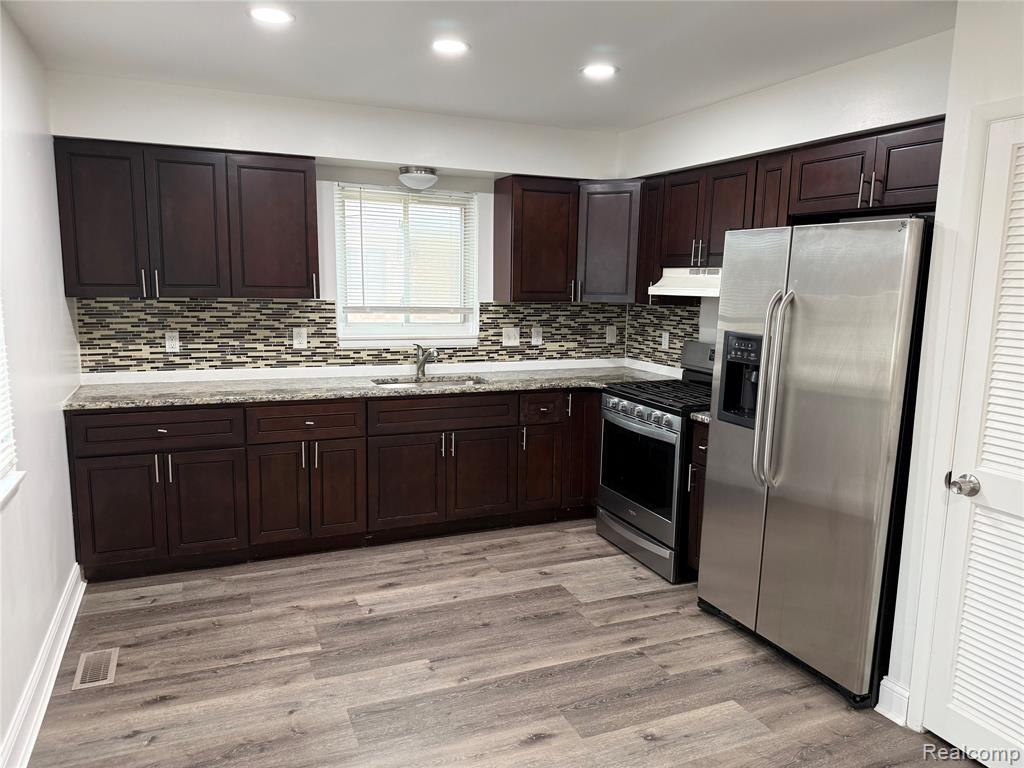 2501 King Road Trenton, MI 48183 - Photo 8 of 19