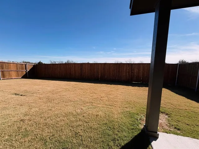 $2,300 | 3842 Clovis Street, Midlothian, TX 76065