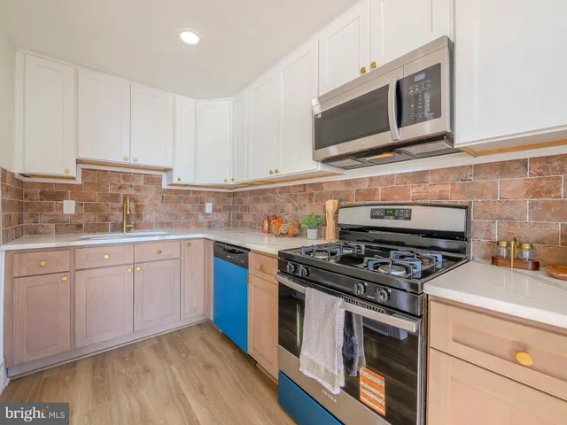 $239,000 | 520 Rively Avenue, Glenolden, PA 19036