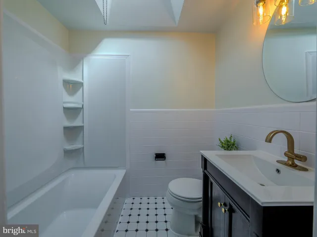 $239,000 | 520 Rively Avenue, Glenolden, PA 19036