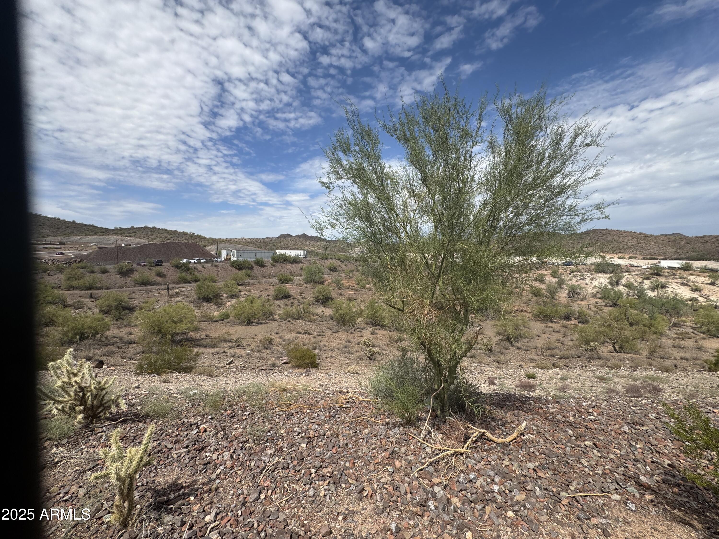 13420 West Eagle Feather Road Peoria, AZ 85383 - Photo 23 of 23 a view of a yard