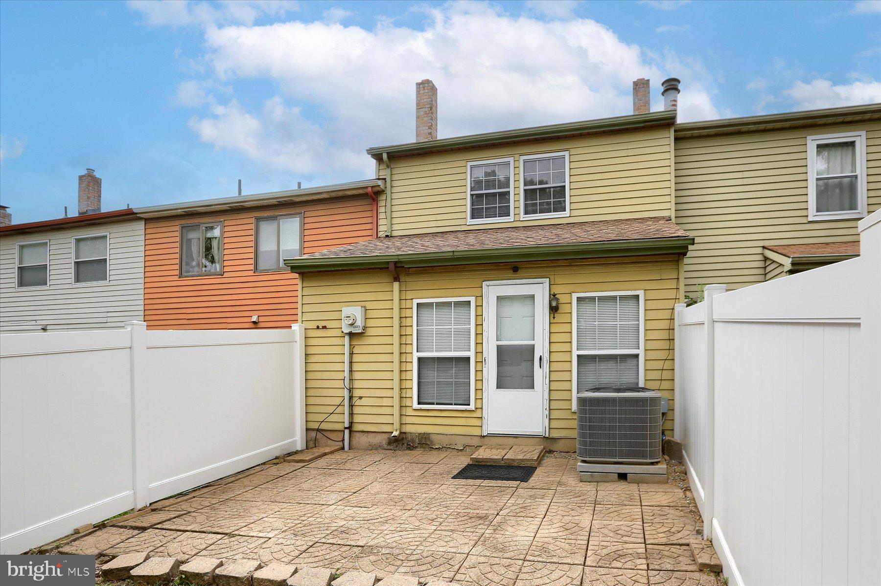 656 Lopax Road Harrisburg, PA 17112 - Photo 15 of 27