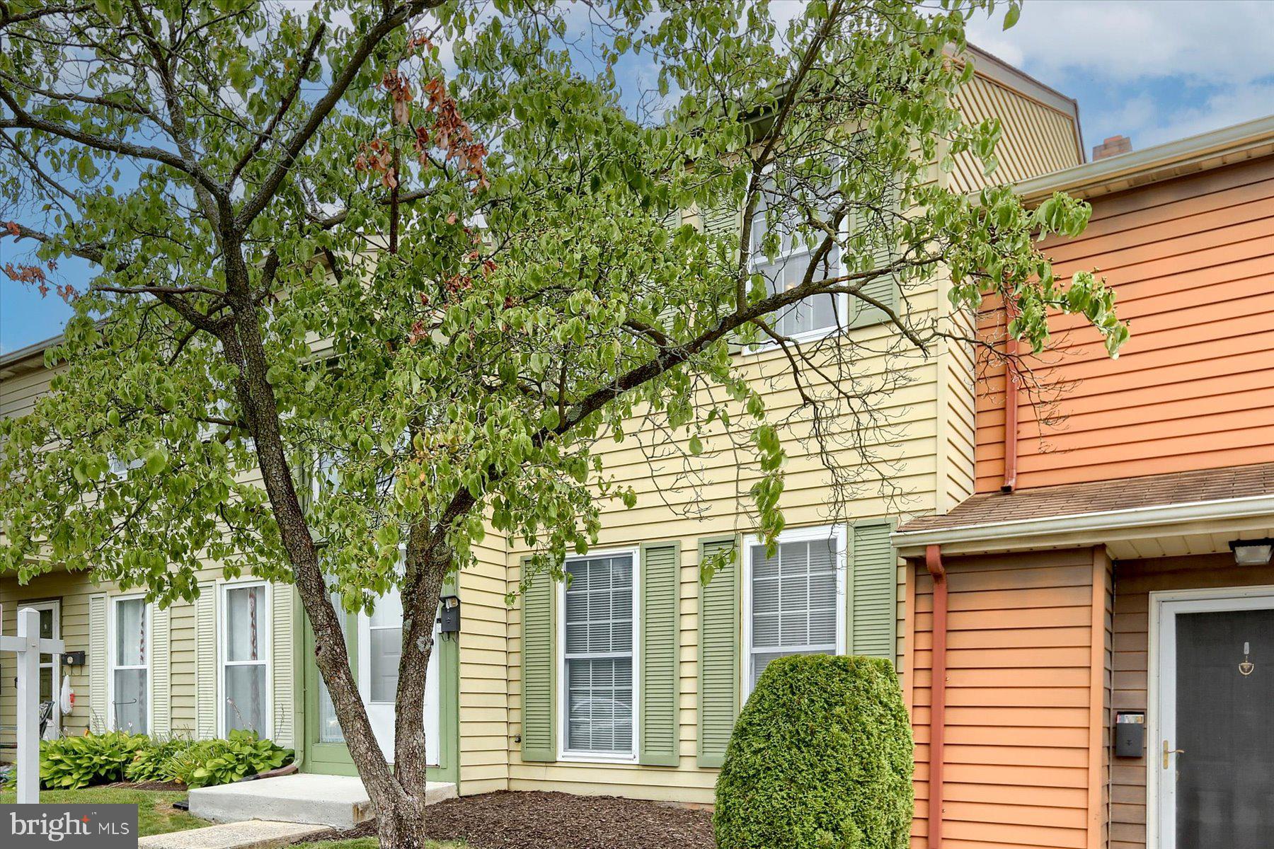 656 Lopax Road Harrisburg, PA 17112 - Photo 3 of 27