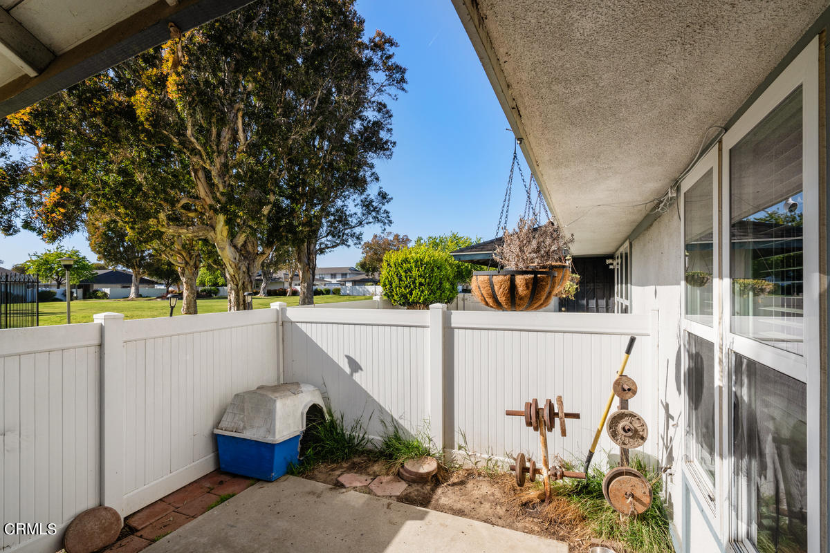 2117 Miramar Walk Oxnard, CA 93035 - Photo 24 of 30 a view of outdoor space and deck
