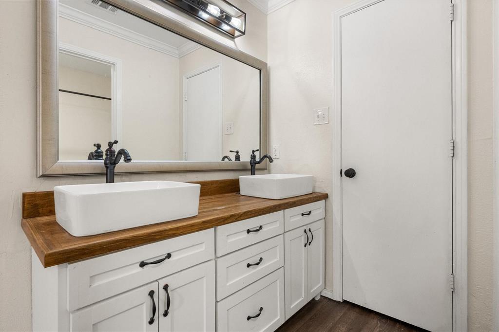 505 Meadow Ridge Drive Cedar Hill, TX 75104 - Photo 16 of 30