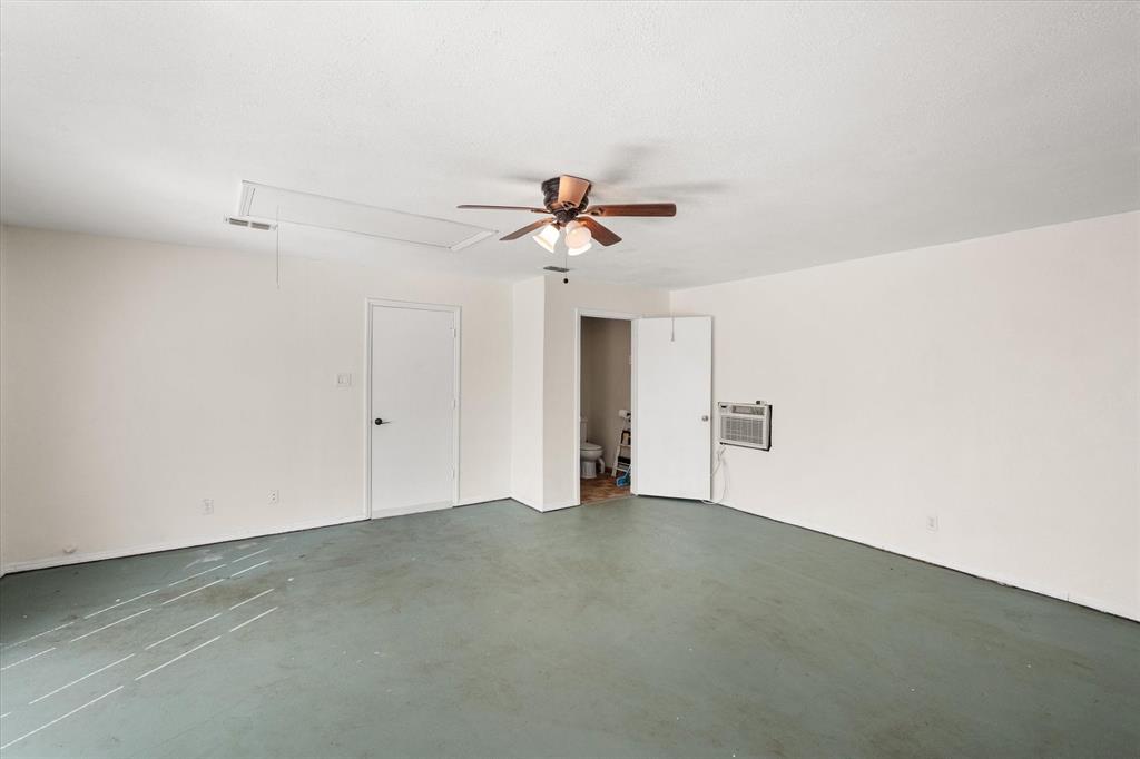 505 Meadow Ridge Drive Cedar Hill, TX 75104 - Photo 22 of 30 Professionally converted garage to a flexspace