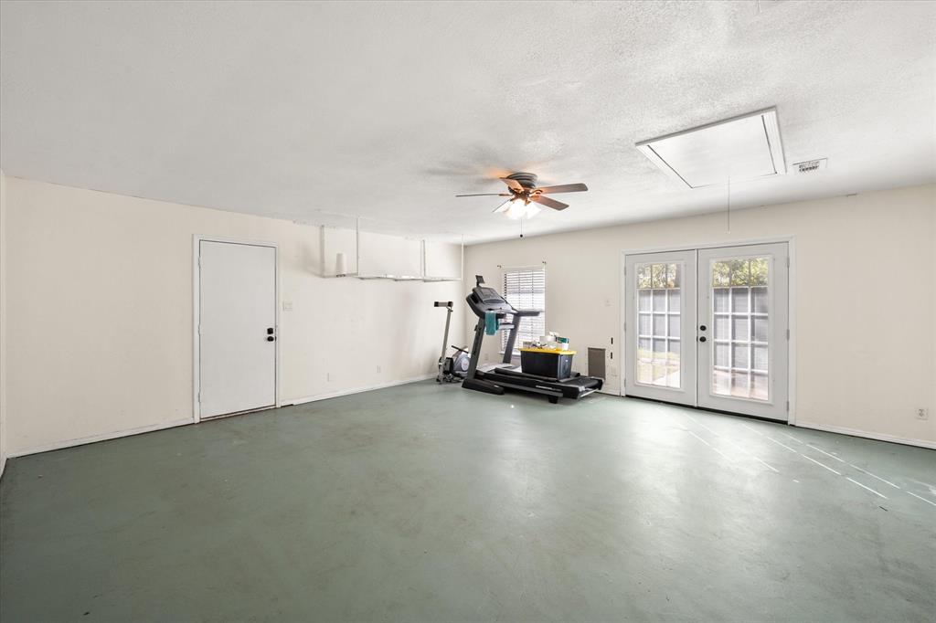 505 Meadow Ridge Drive Cedar Hill, TX 75104 - Photo 23 of 30 Professionally converted garage to a flexspace