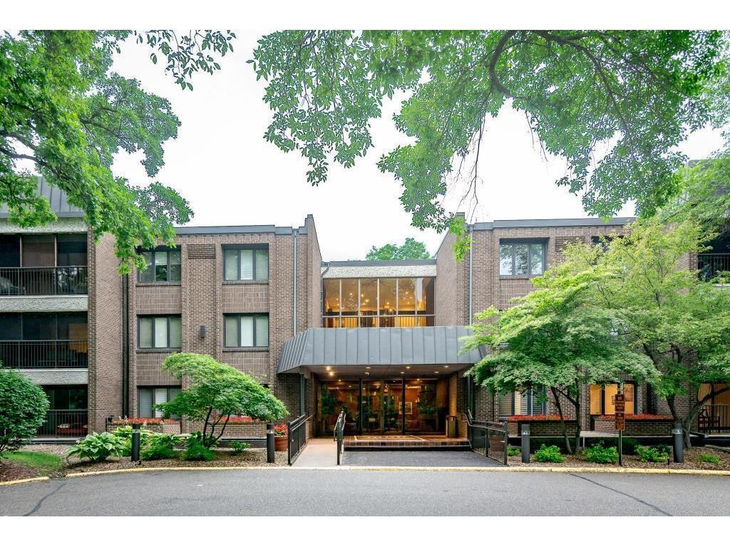 3412 Oak Ridge Road, Unit 104 Minnetonka, MN 55305 - Photo 19 of 25 Gallery Image 19