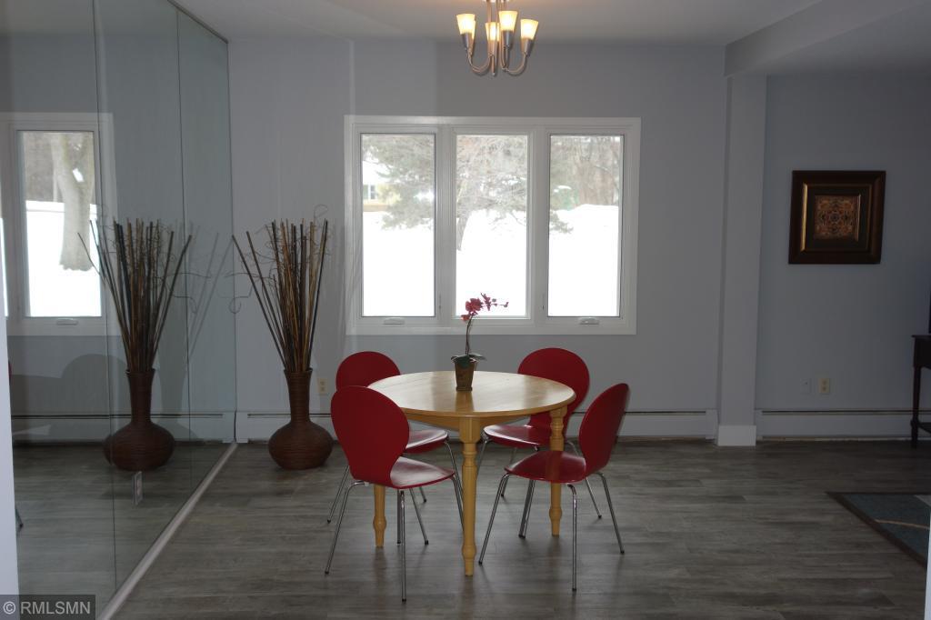 3412 Oak Ridge Road, Unit 104 Minnetonka, MN 55305 - Photo 4 of 25 Gallery Image 4