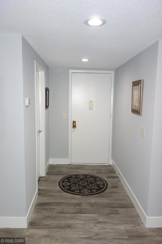 3412 Oak Ridge Road, Unit 104 Minnetonka, MN 55305 - Photo 5 of 25 Gallery Image 5