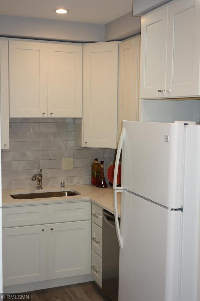 3412 Oak Ridge Road, Unit 104 Minnetonka, MN 55305 - Photo 7 of 25 Gallery Image 7