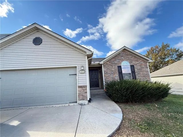 $300,000 | 14416 Eastern Court, Grandview, MO 64030