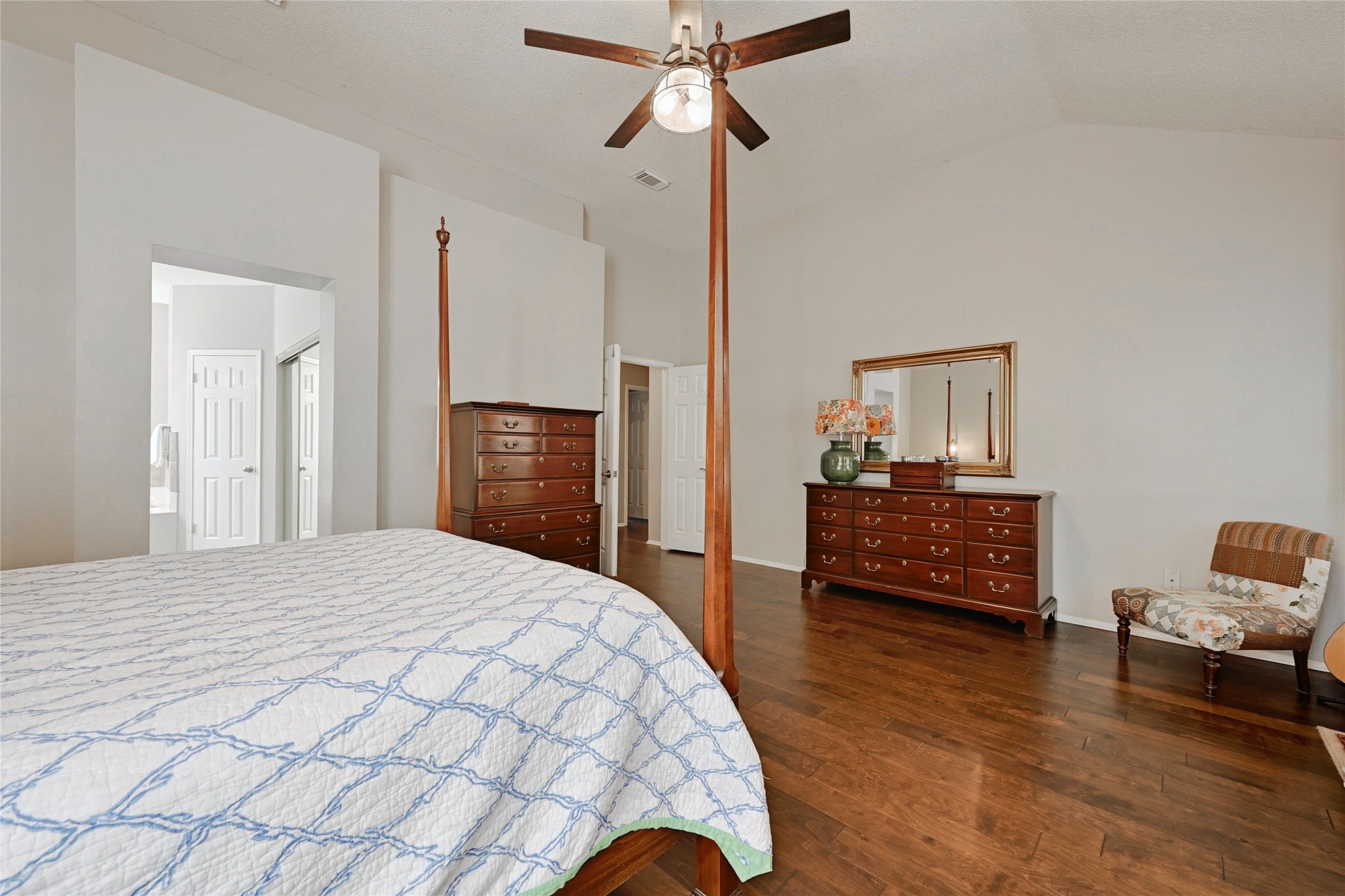 10906 Redgate Lane Austin, TX 78739 - Photo 13 of 25 Primary bedroom