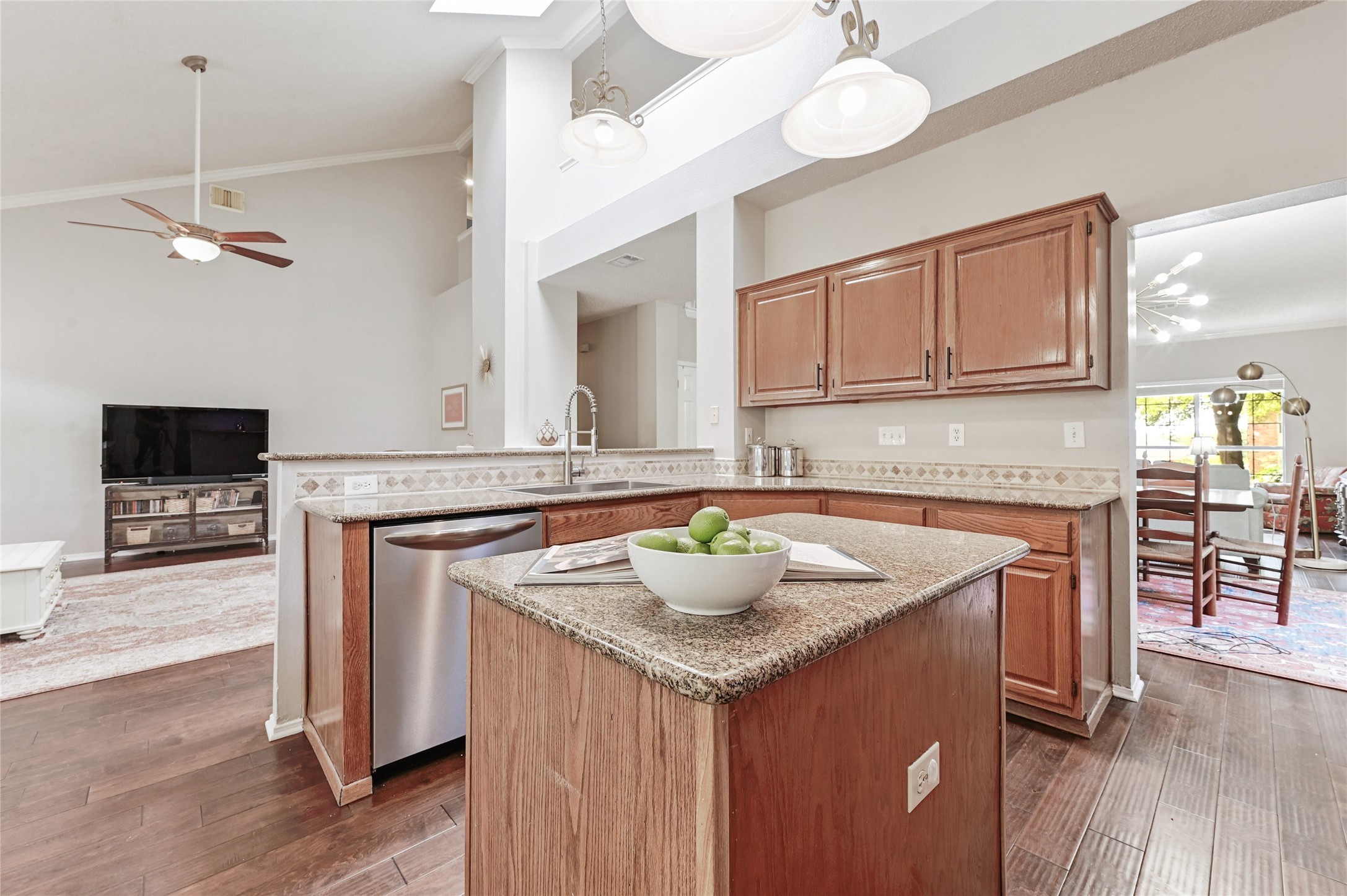 10906 Redgate Lane Austin, TX 78739 - Photo 10 of 25 Kitchen with center island