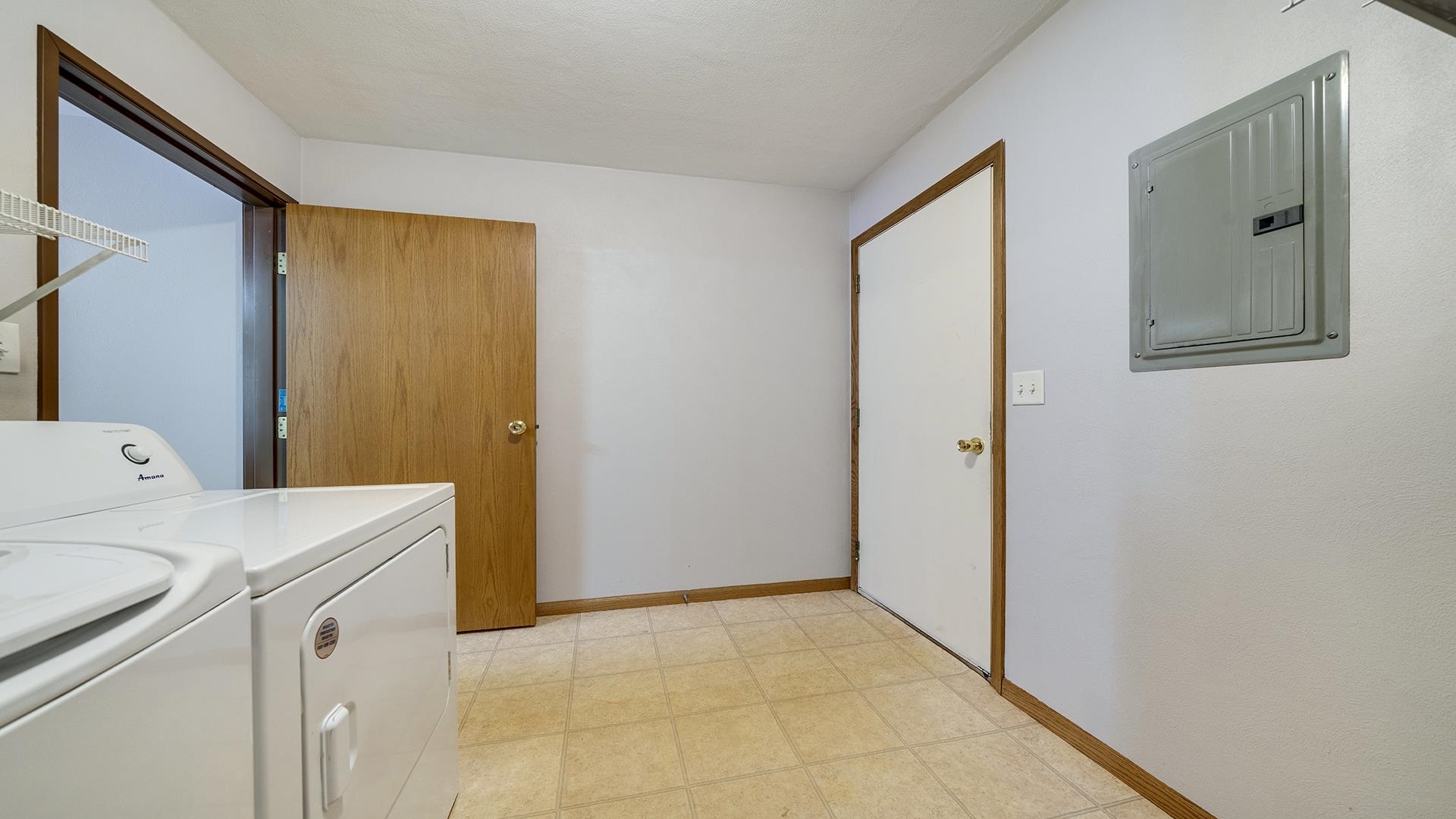443 Mill Ridge Drive Byron, IL 61010 - Photo 13 of 25 a utility room with dryer and washer