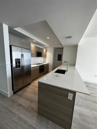 $5,400 | 121 Northeast 34th Street, Unit 2707, Miami, FL 33137