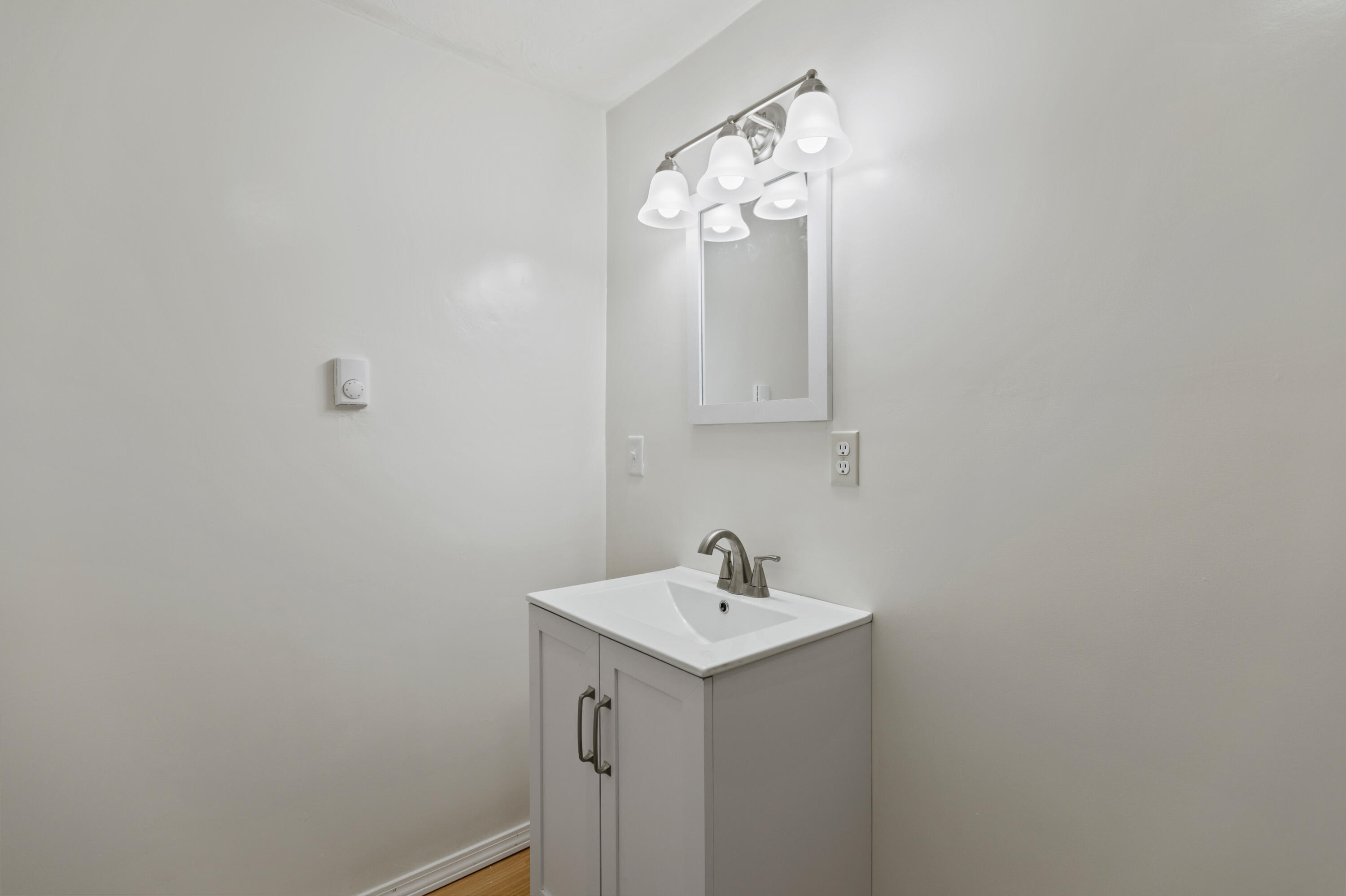 42 Clay Road Gorham, ME 04038 - Photo 10 of 39 Bright vanity lighting