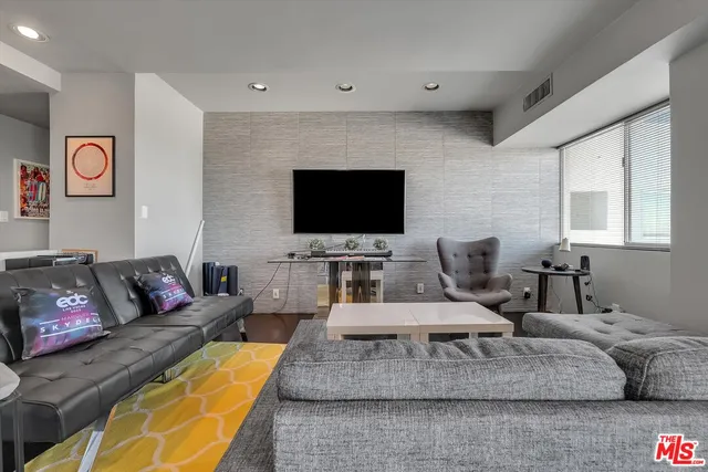 $1,495,000 | 1155 North La Cienega Boulevard, Unit 702, West Hollywood, CA 90069