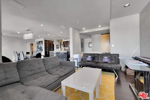 $1,495,000 | 1155 North La Cienega Boulevard, Unit 702, West Hollywood, CA 90069