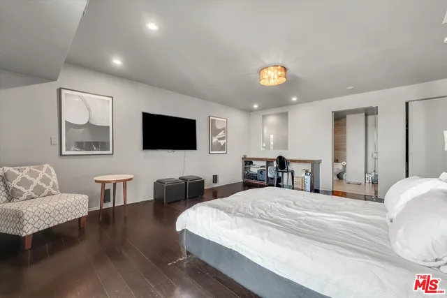 $1,495,000 | 1155 North La Cienega Boulevard, Unit 702, West Hollywood, CA 90069